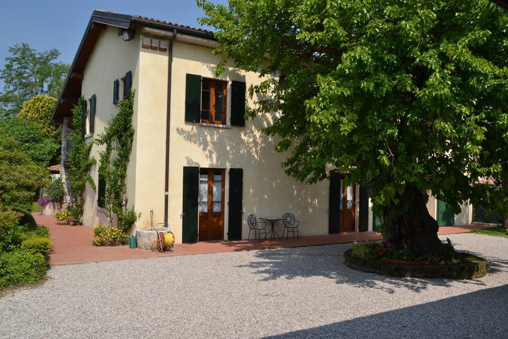 Agriturismo La Breda Guest House San Felice del Benaco Exterior photo